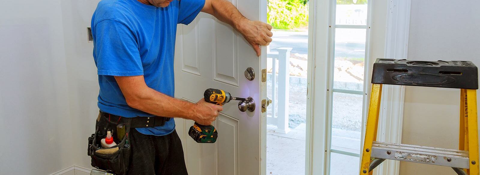 Signs You Need to Replace Your Front Entry Door